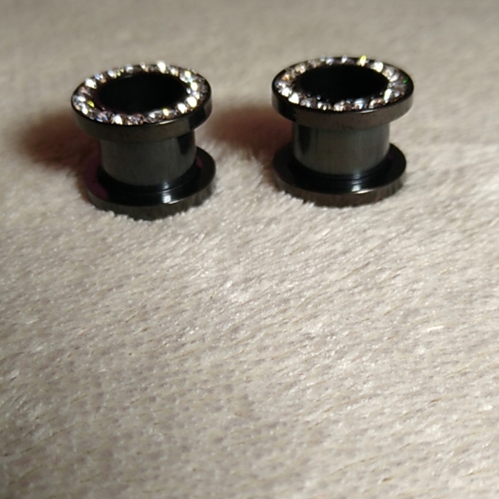 Stainless Steel Crystal Pulley Earrings - Picture 3 of 4